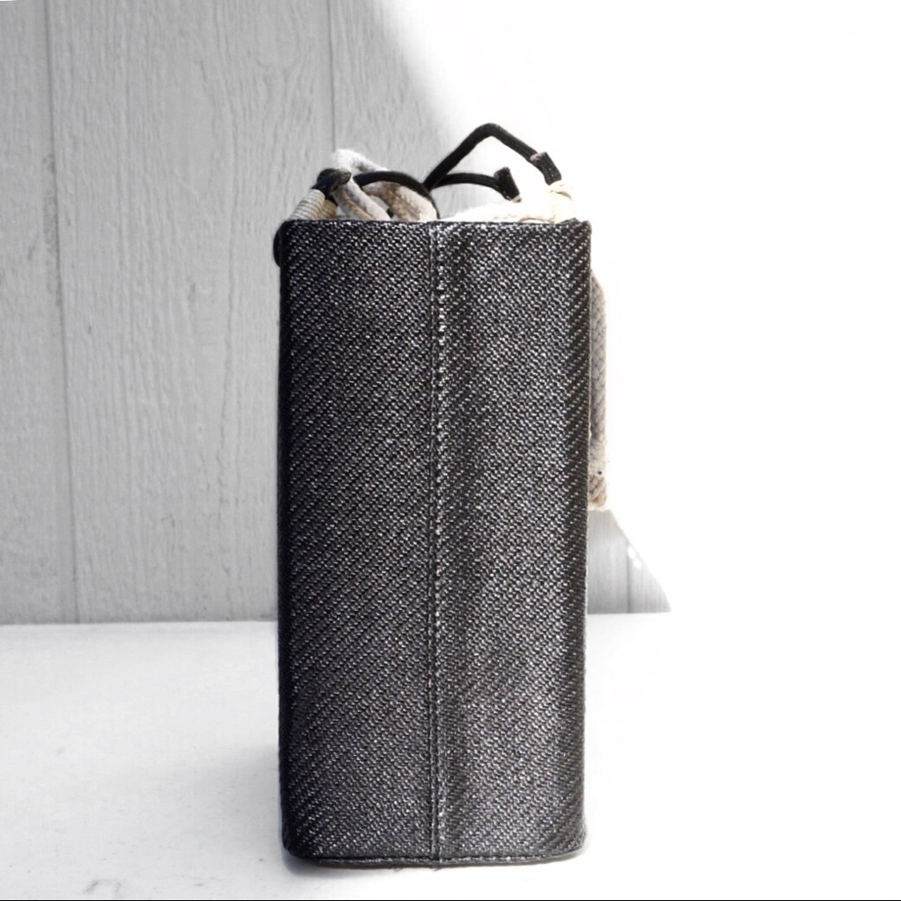 Summer Straw Rectangle Tote in Black - Picture 4 of 7